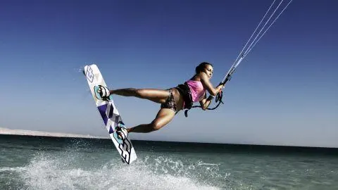 UCPA - kitesurfing